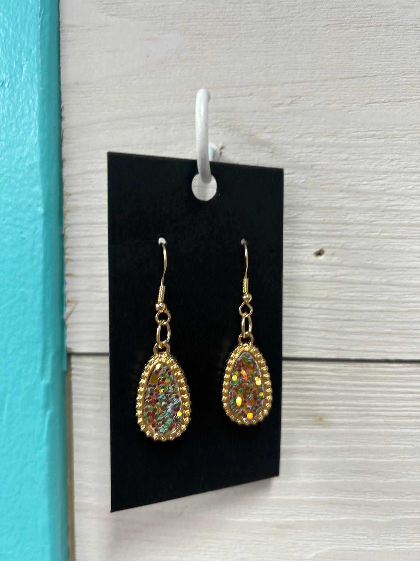 Teardrop bling earrings