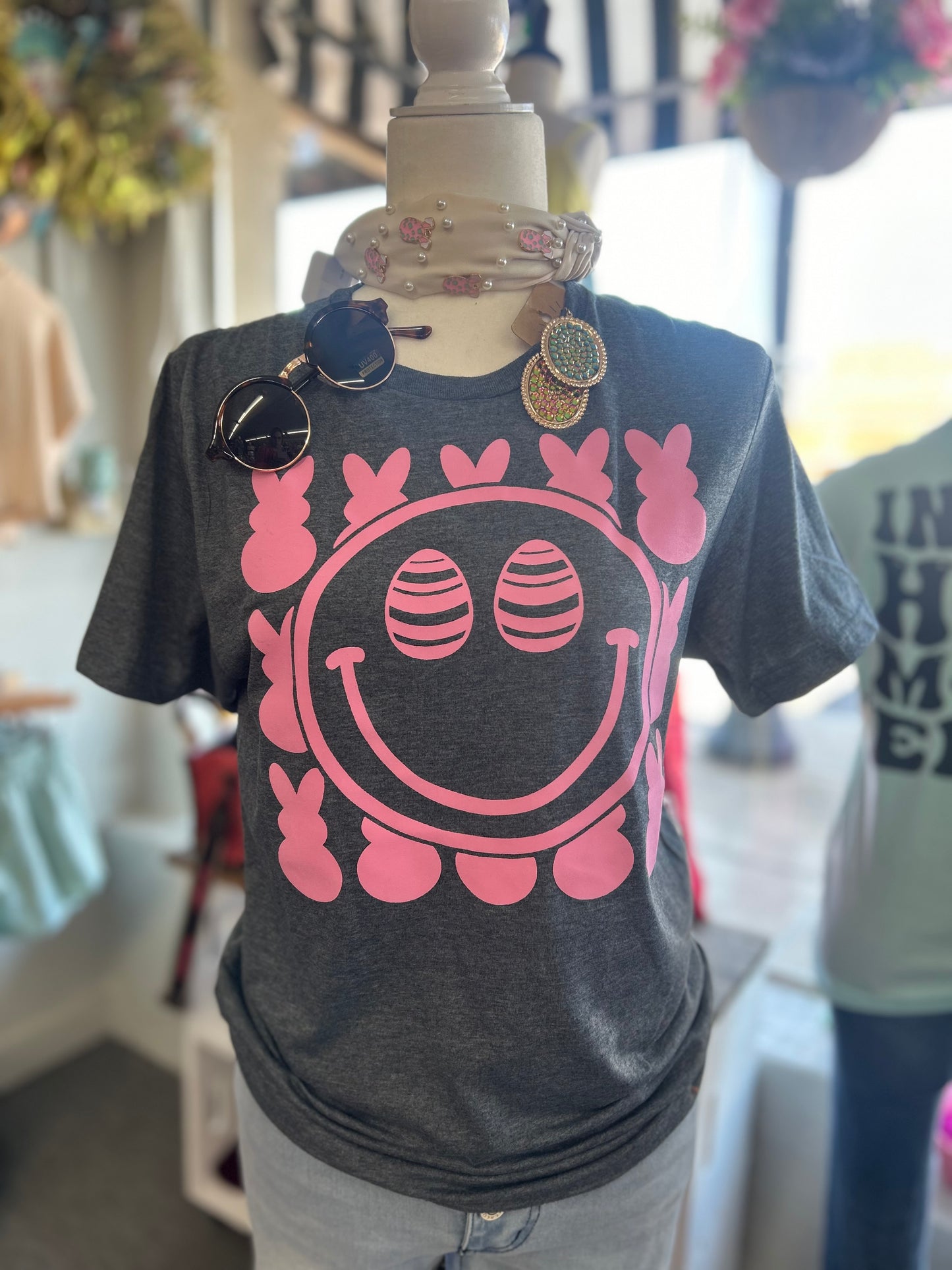 Smiley easter tee