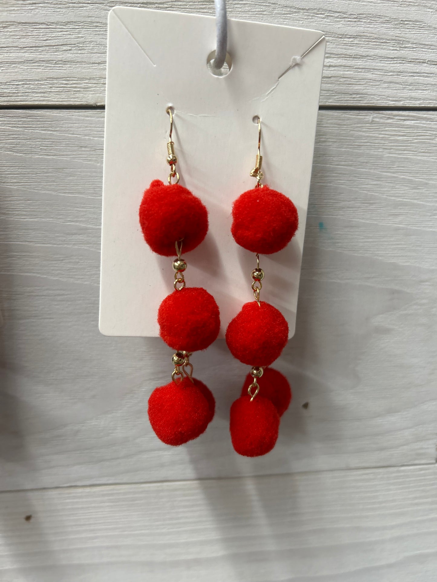 Pom pom earrings