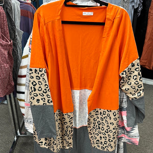 Curvy cardigan- orange/leopard
