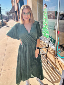 Curvy green velvet dress