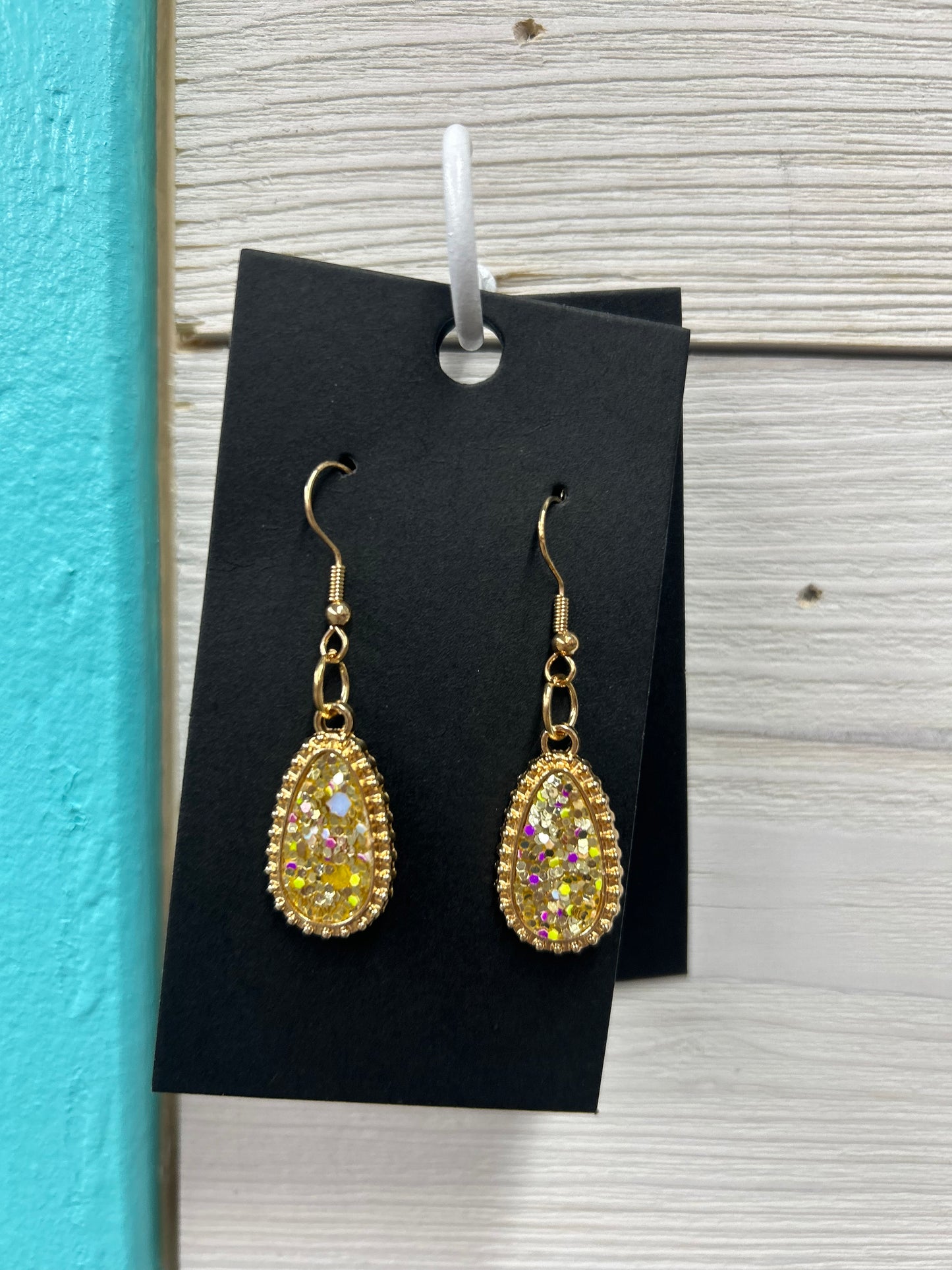 Teardrop bling earrings