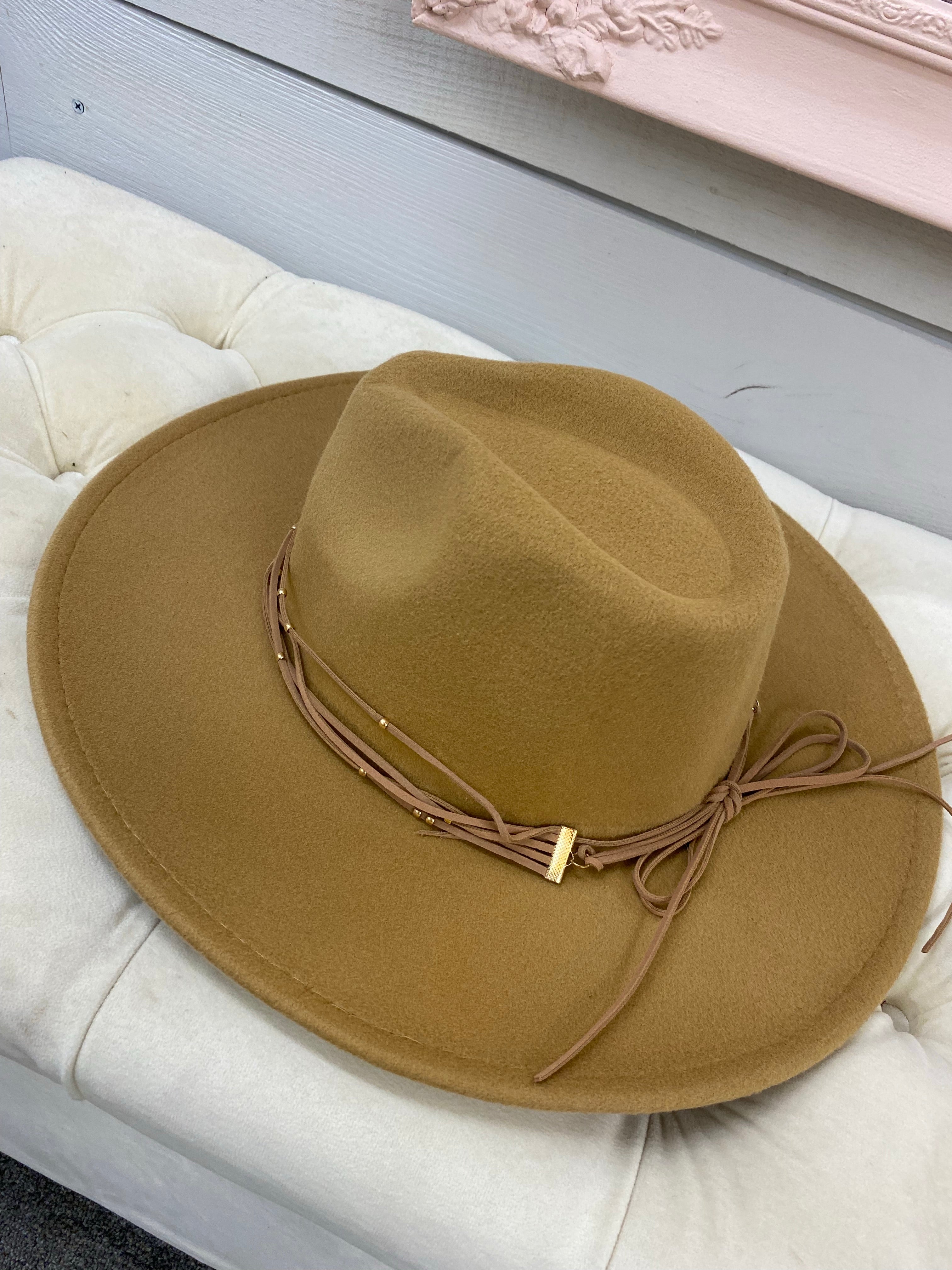 Women’s Felt Wide Brimmed Hats with Band